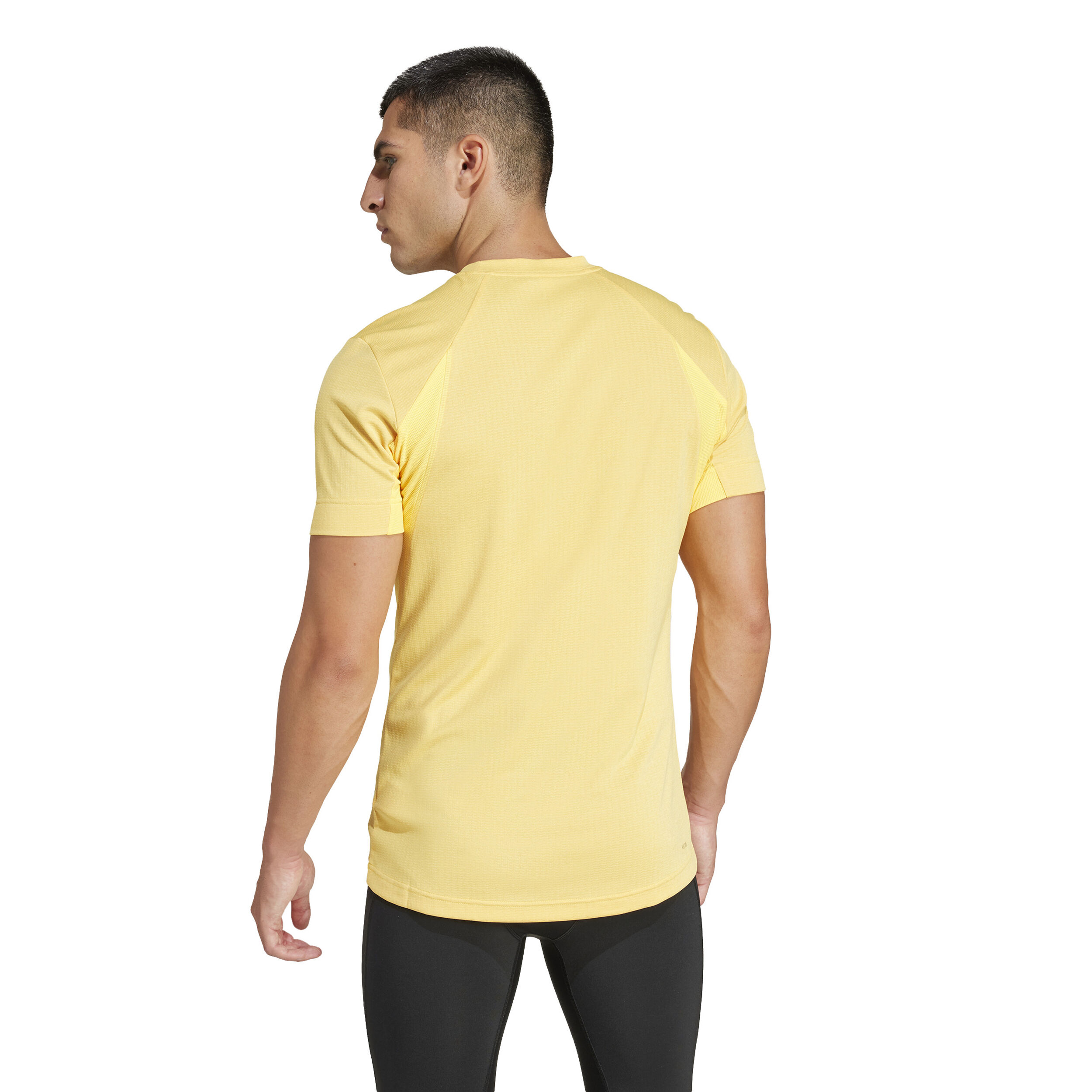 Buy adidas Freelift T-Shirt Men Yellow online | Tennis Point COM