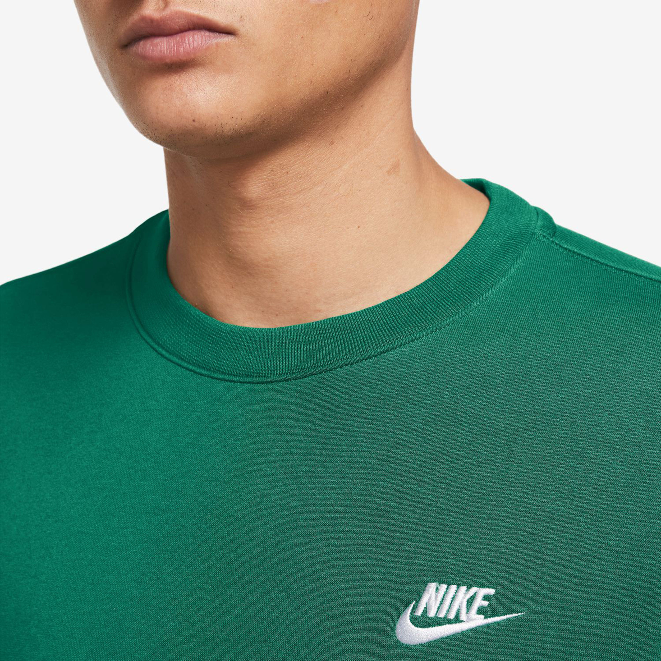 Nike crew neck best sale club sweatshirt green