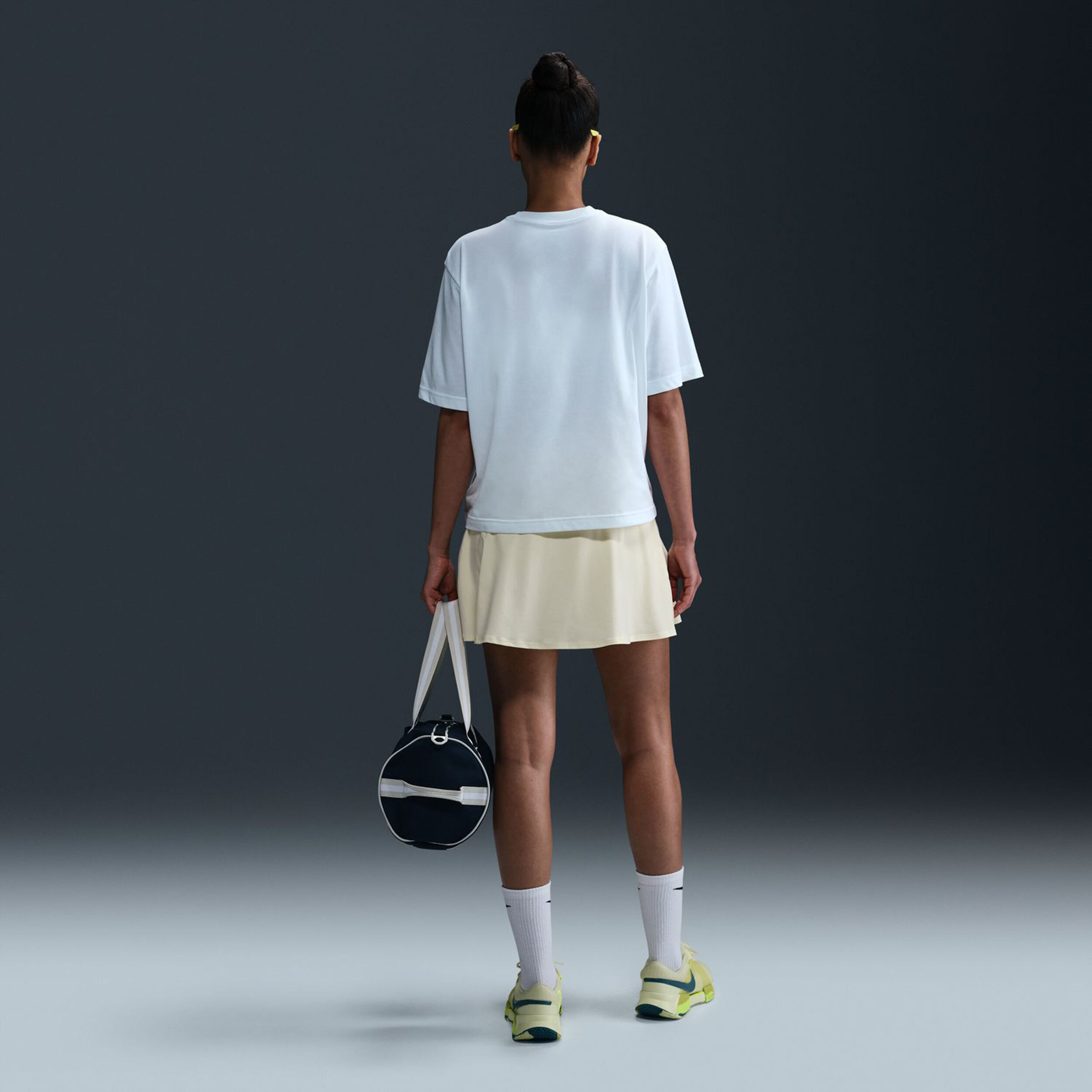 超かわいい〜　美品　NIKECOURT　DRI　Tシャツ nikecourt-mens-max90-tennis-t-