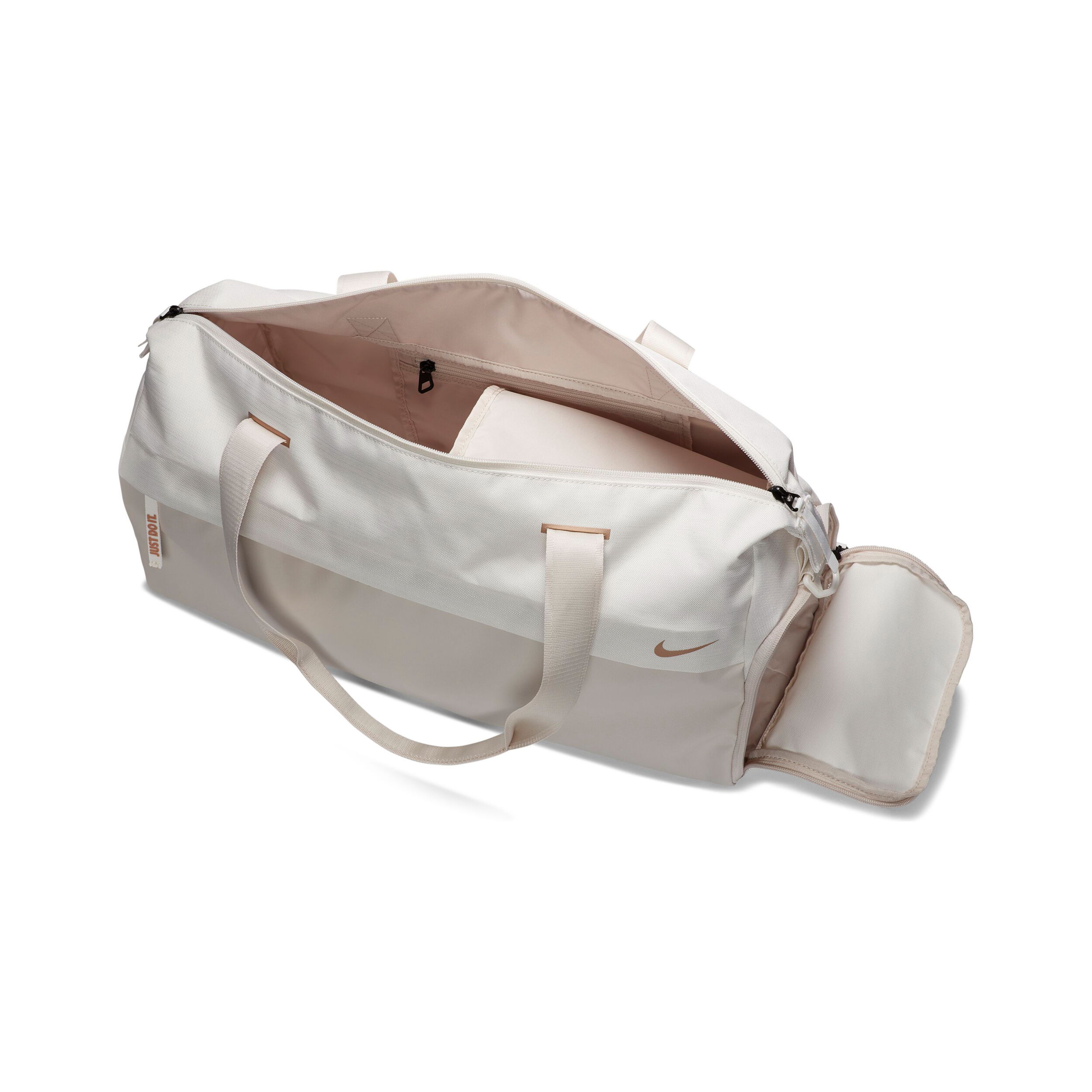 Nike radiate training duffel outlet bag