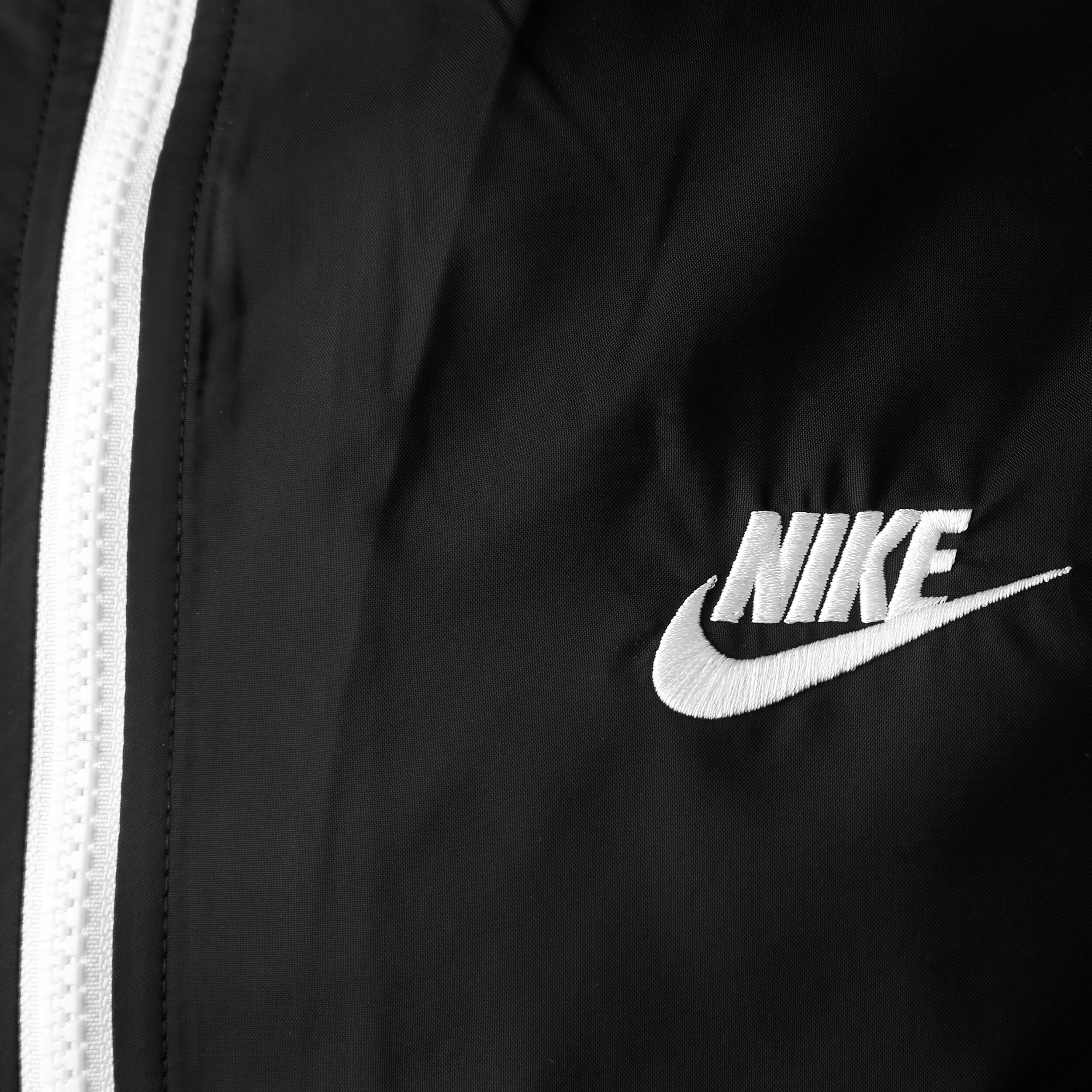NIKE Sportswear Essentials Club Woven Lined Flow Mesh Shorts