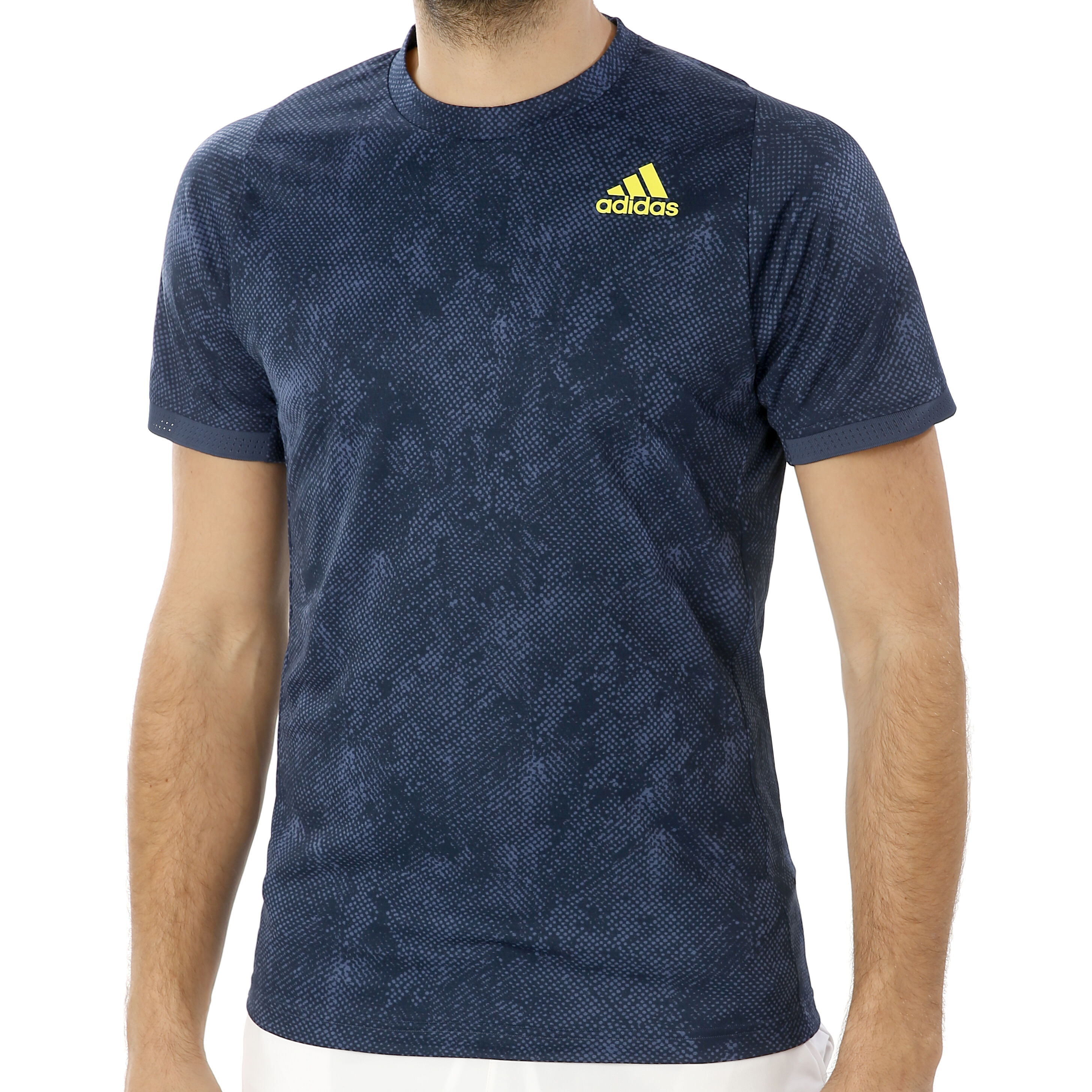 T shirt bleu hotsell adidas
