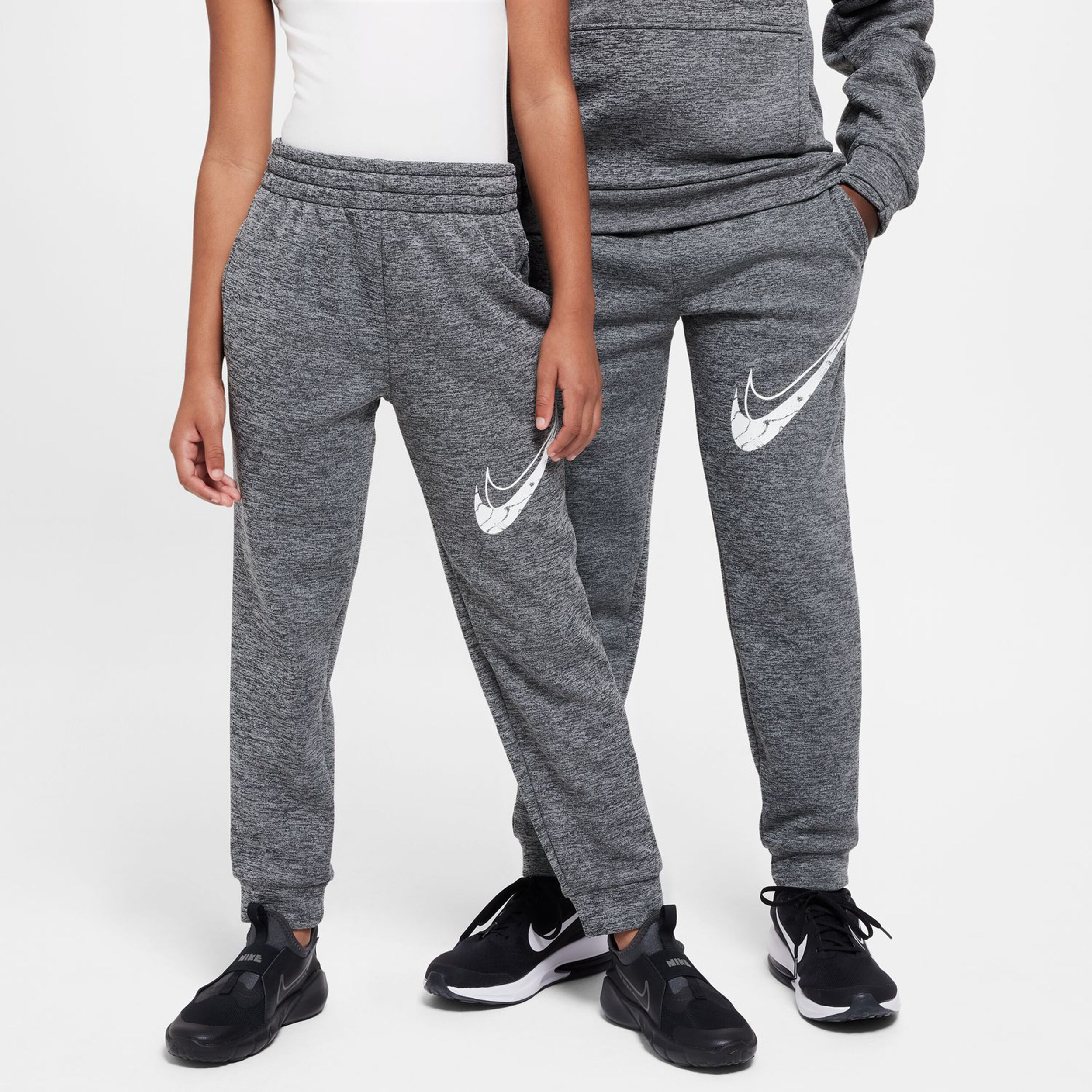 Buy Nike Therma Fit Multi Training Pants Kids Black online Tennis Point COM