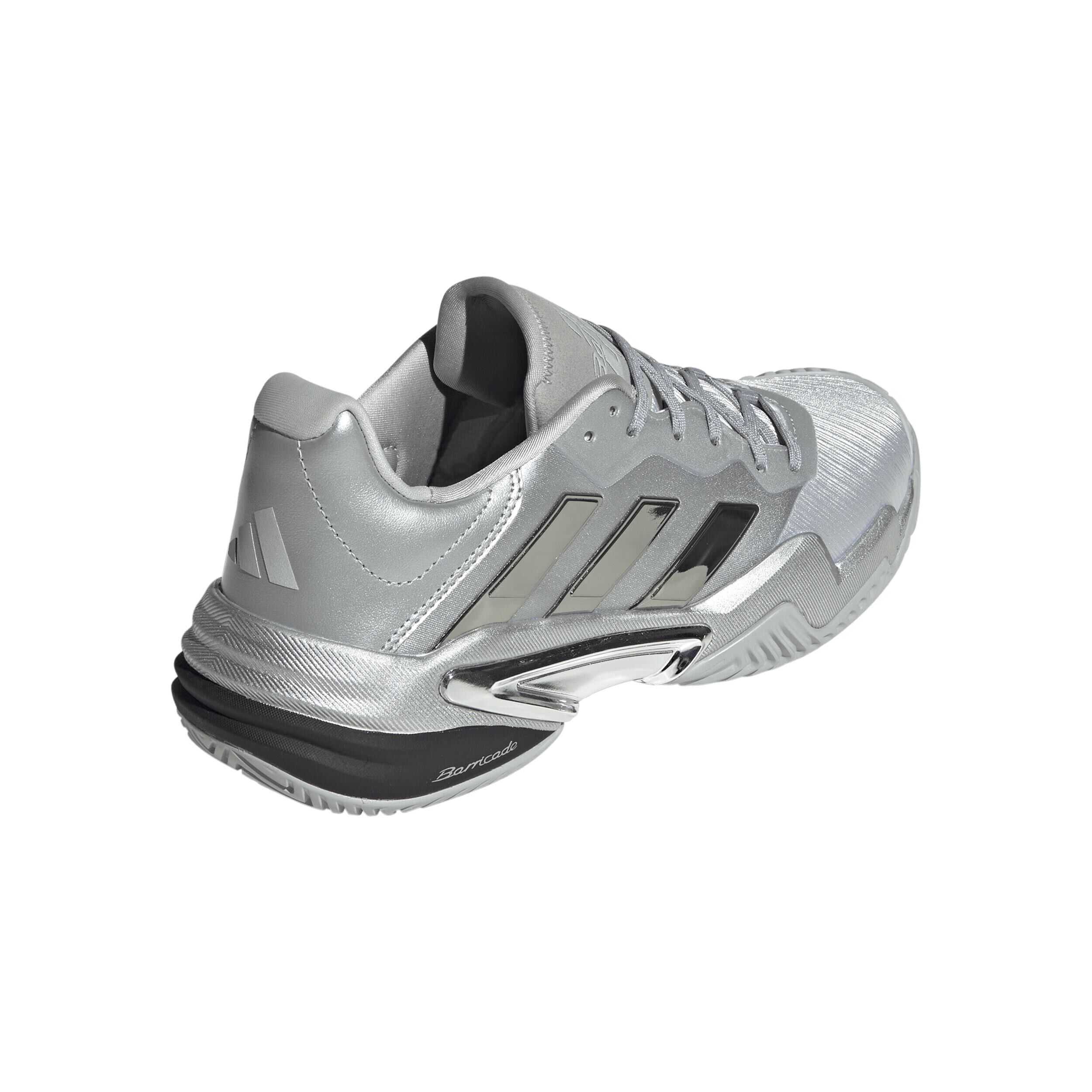 ケイティ Kさん adidas ZX 8000 “Metallic Grey” is On the Way! | House