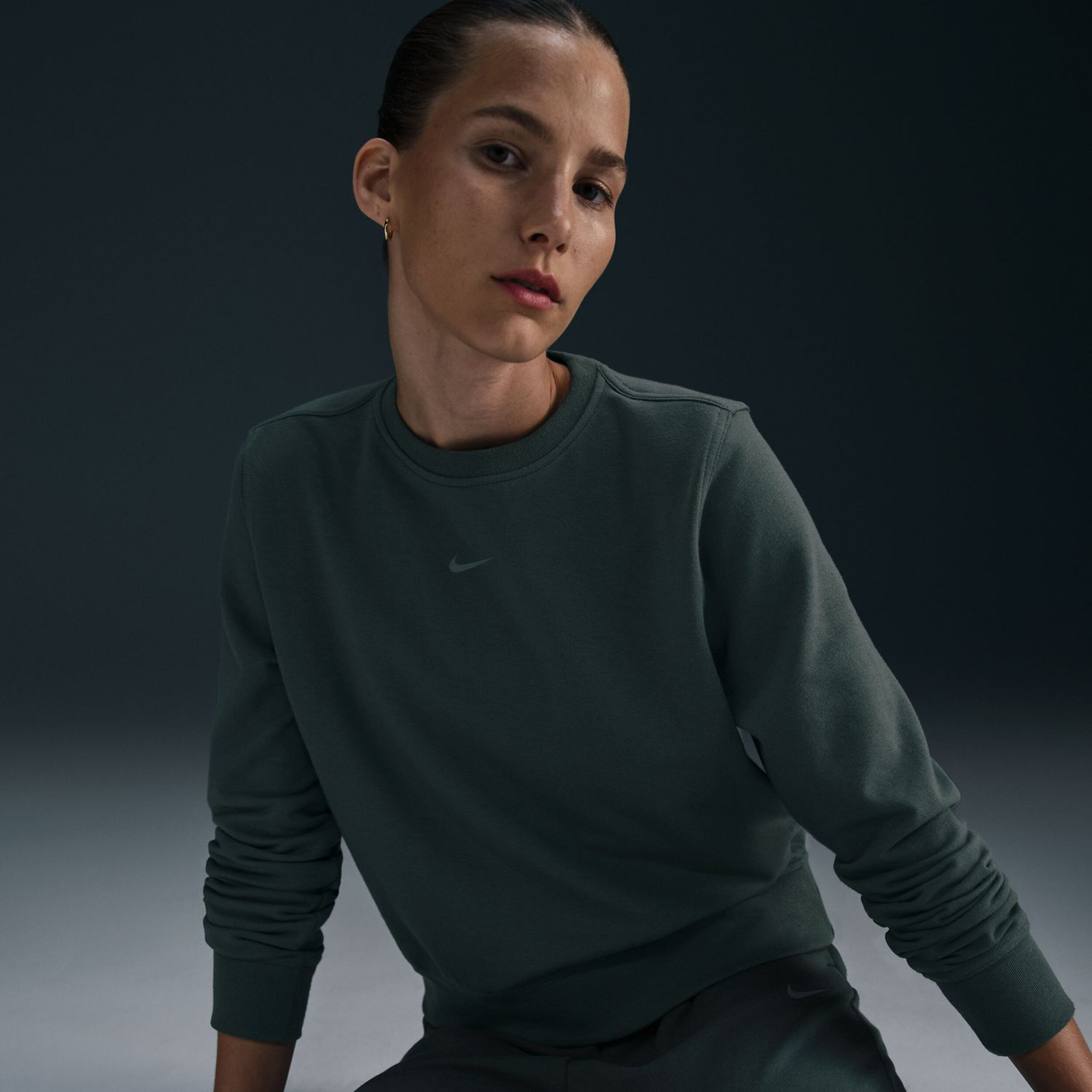Nike dry studio crew sweatshirt ladies clearance