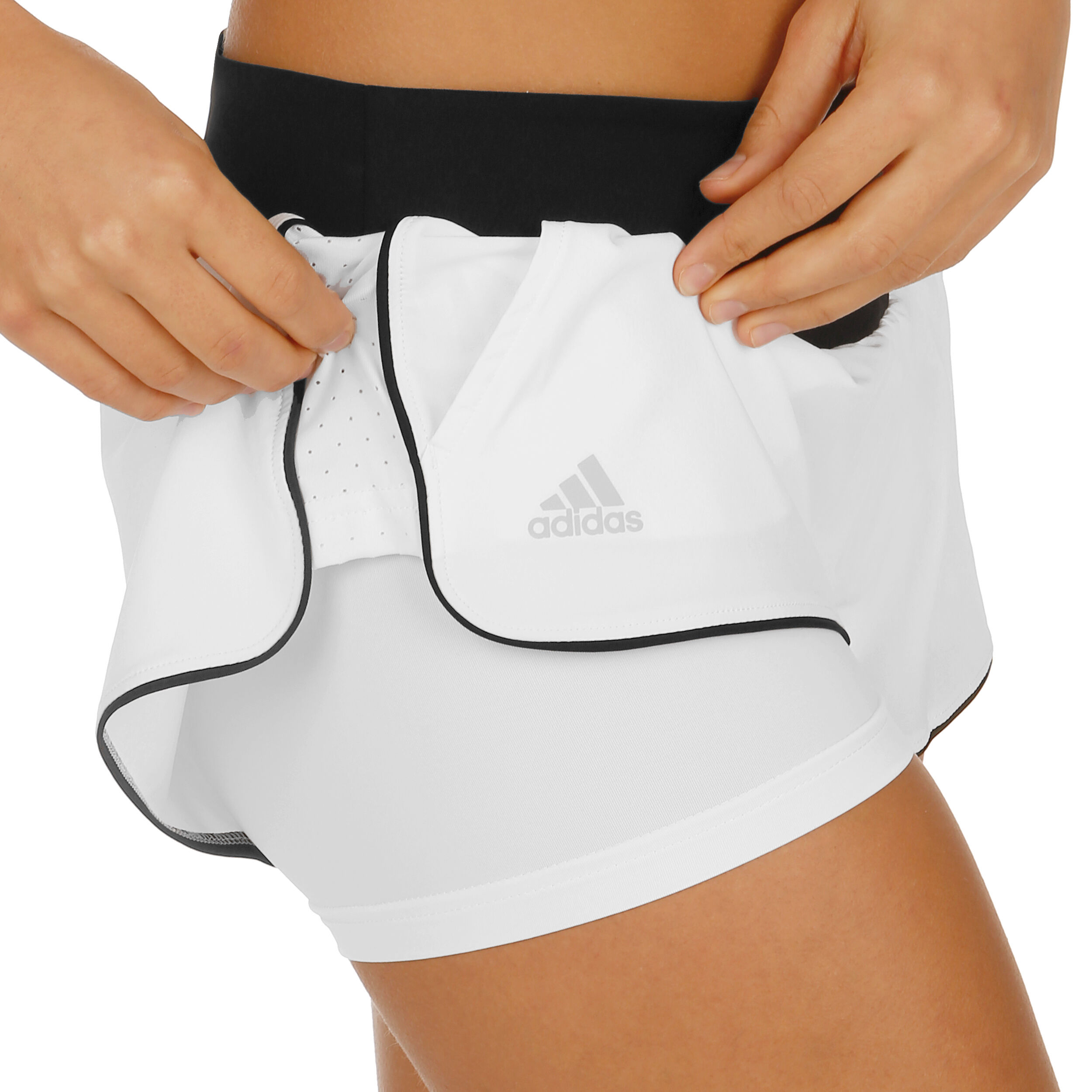 Essex Shorts Women White Black