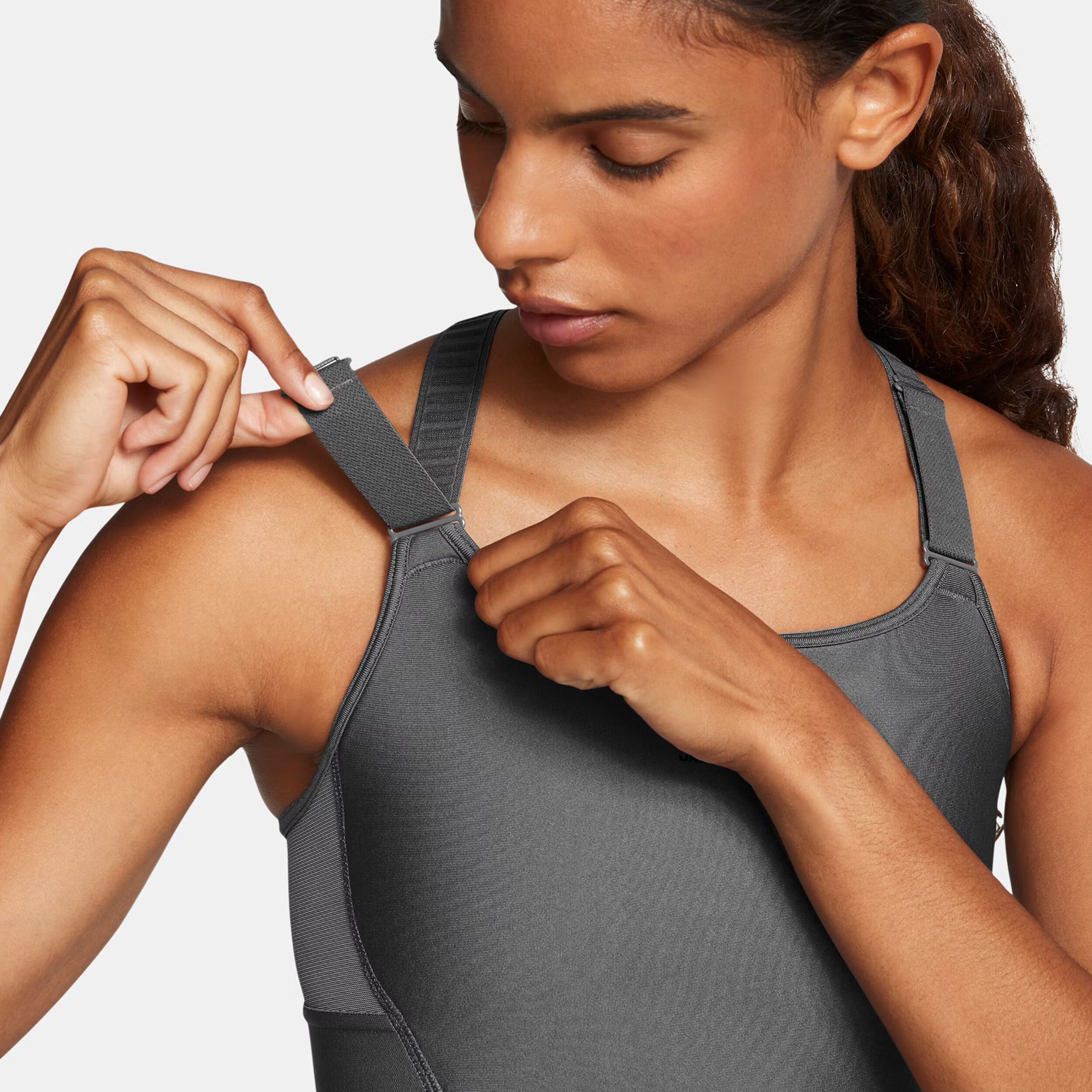Buy Under Armour HeatGear High Sports Bras Women Grey online Tennis Point COM