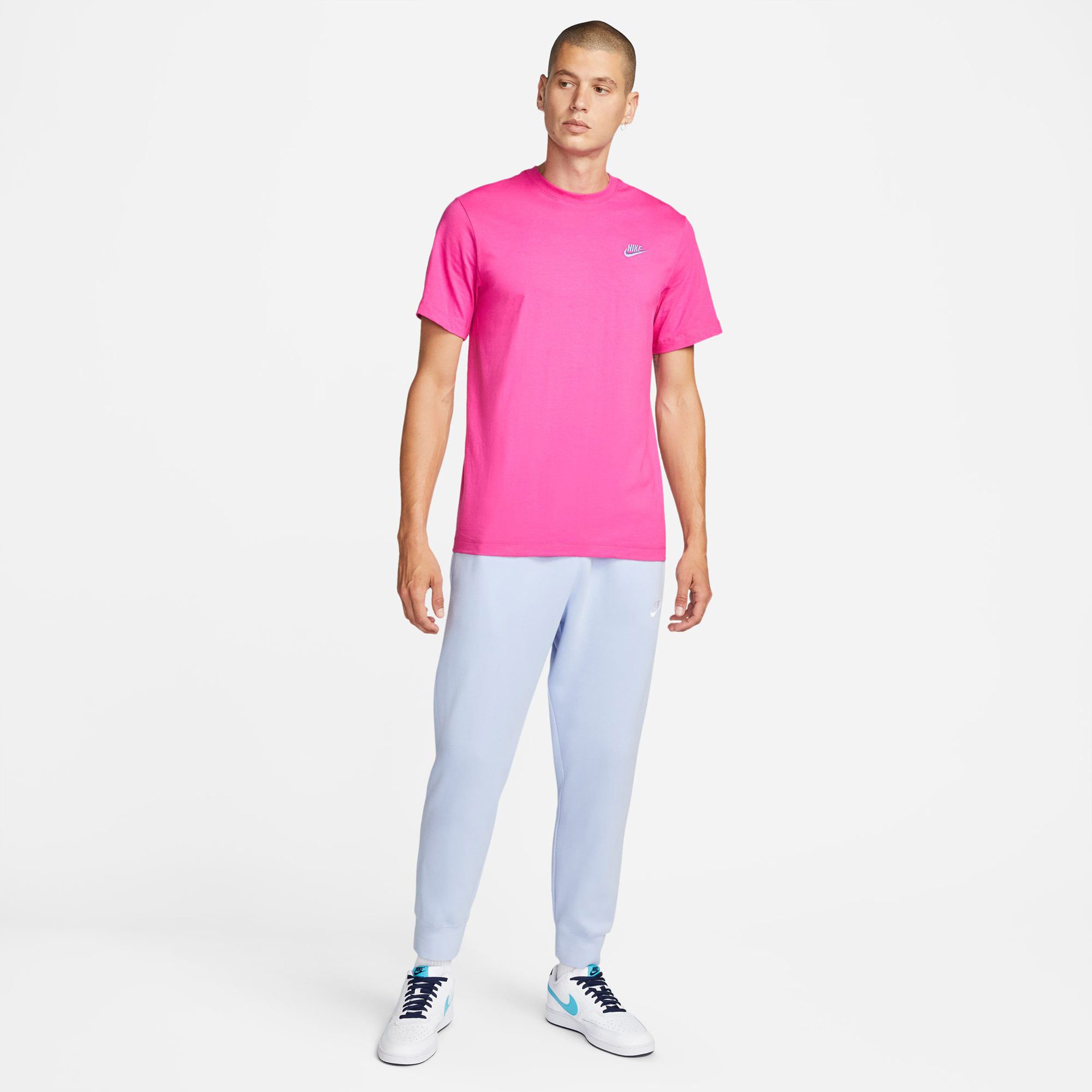 Buy Nike Sportswear Club T Shirt Men Pink online Tennis Point COM