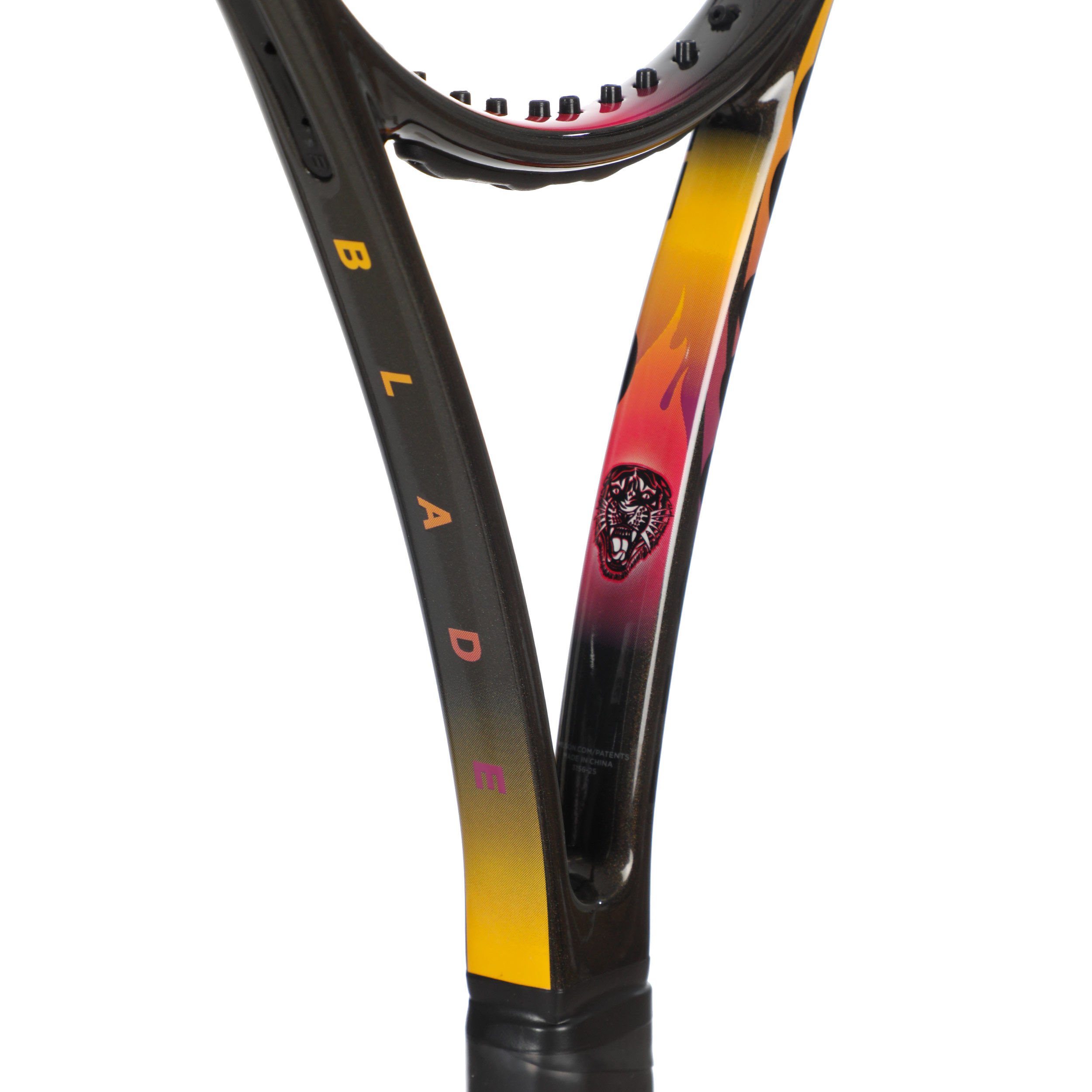 Wilson Blade 98 16x19 V9 Fighter | Tennis-Point