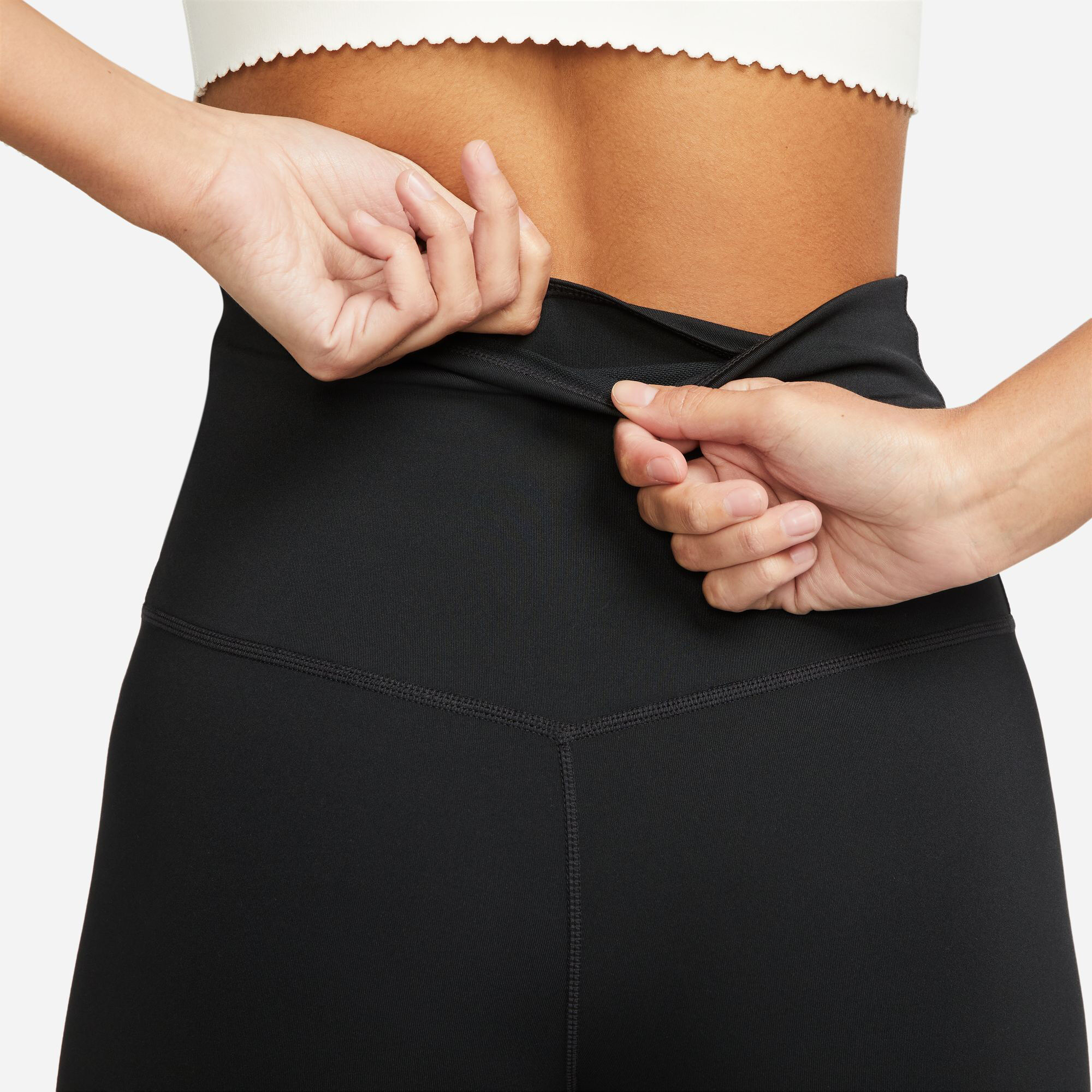 Buy Nike Dri Fit One High Rise Crop Tight Women Black online Tennis Point COM