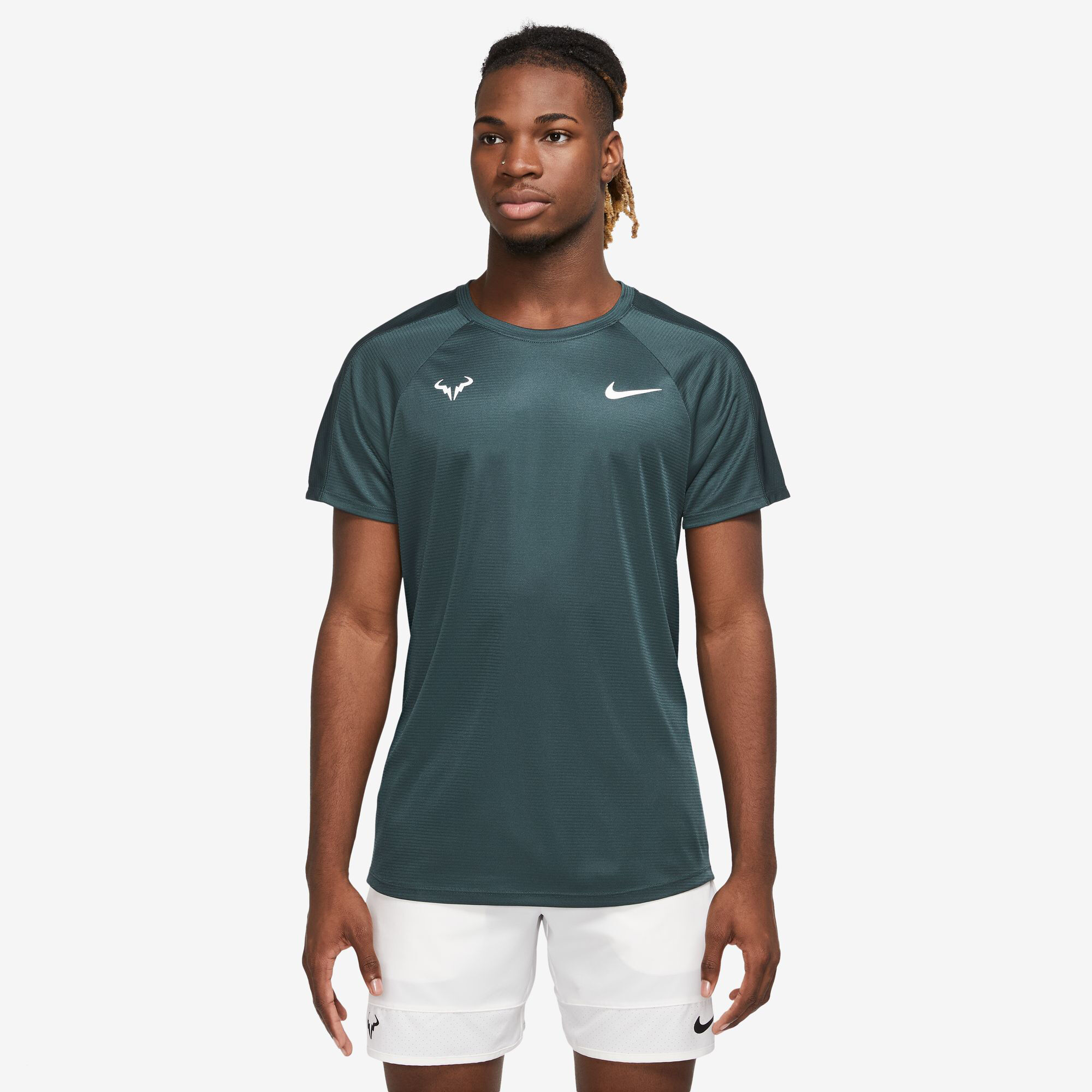 Dark green hotsell nike shirt
