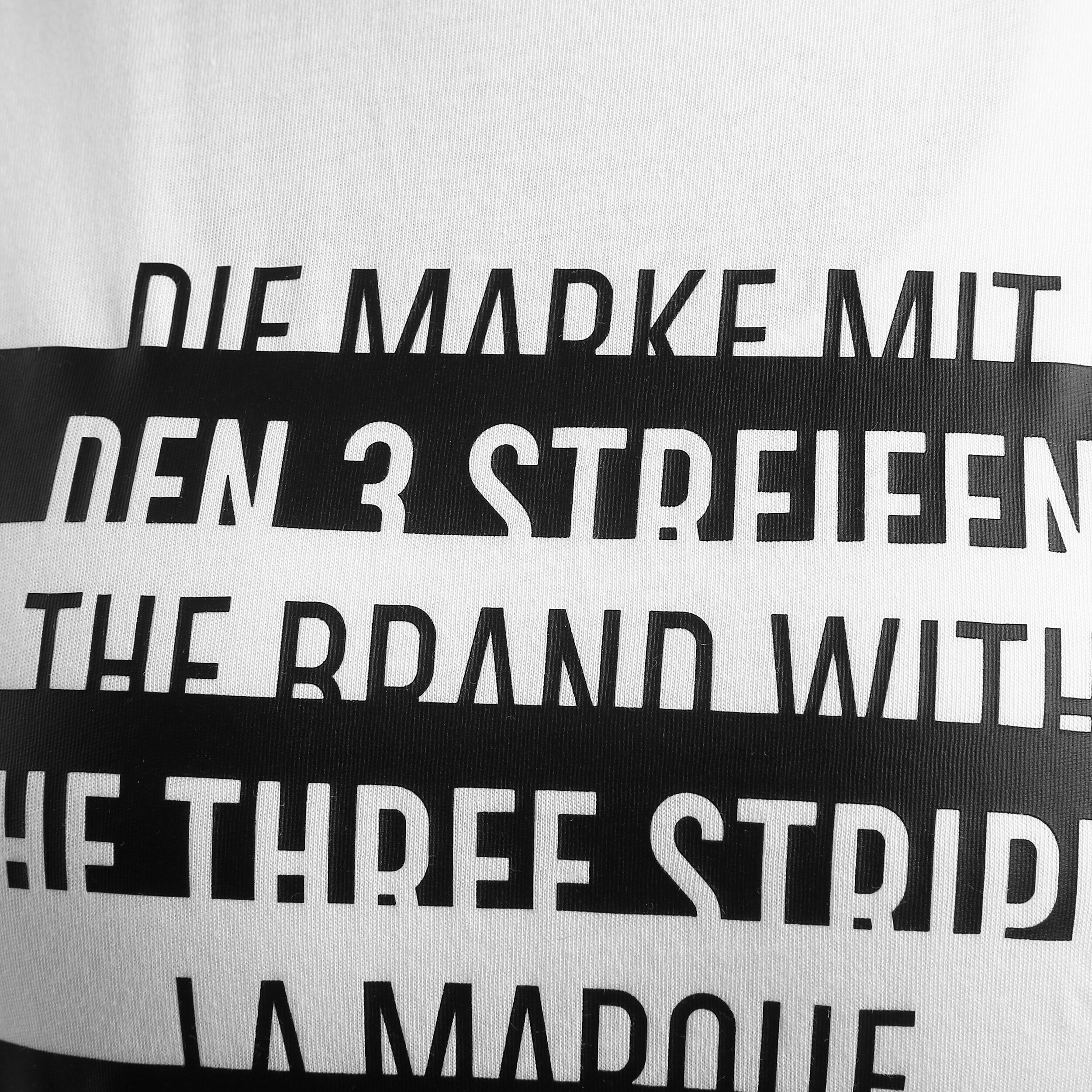 die marke mit den 3 streifen white