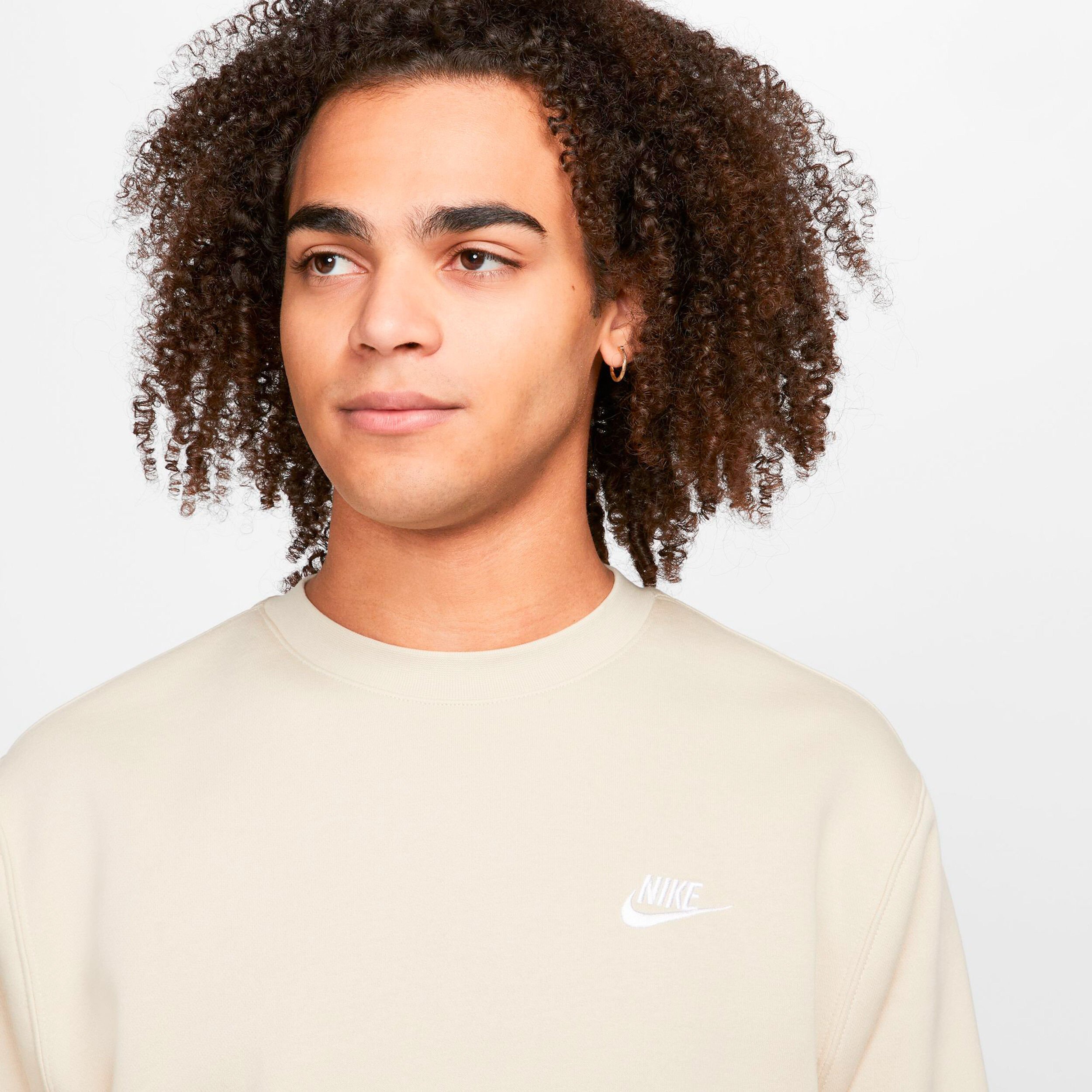 Cream sweatshirt 2025 nike