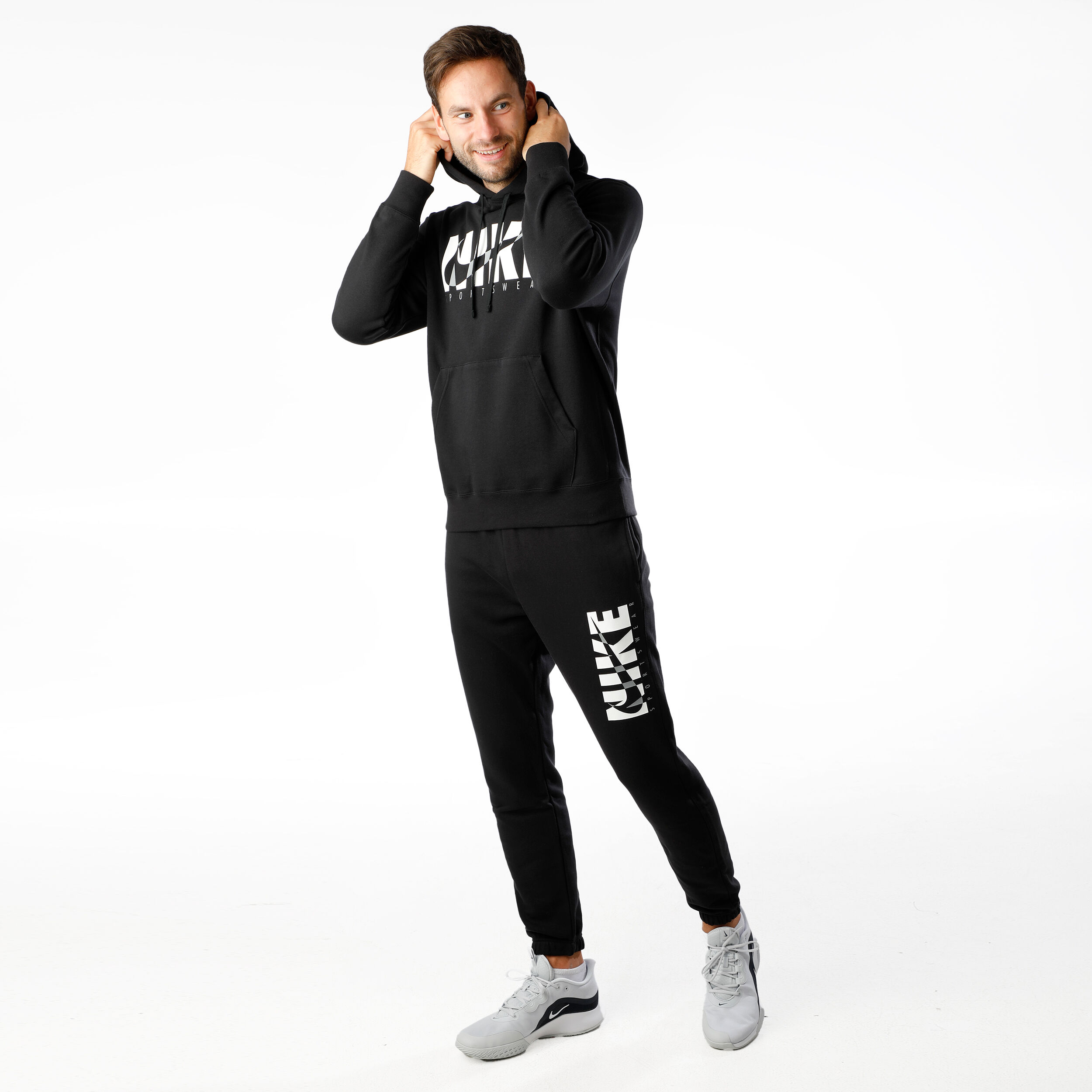 Nike graphic cheap tracksuit set