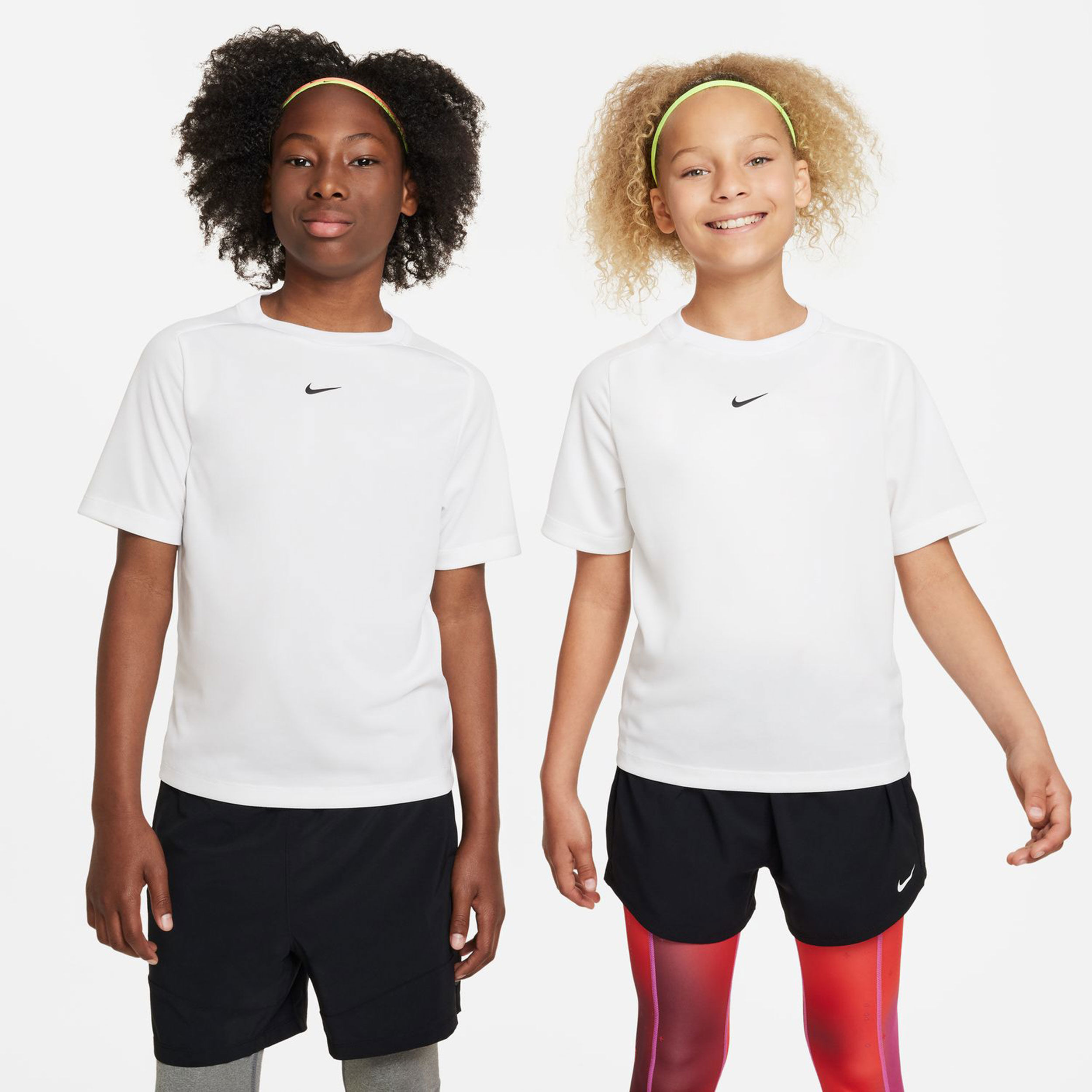 Buy Nike Dri Fit Multi T Shirt Boys White online Tennis Point COM