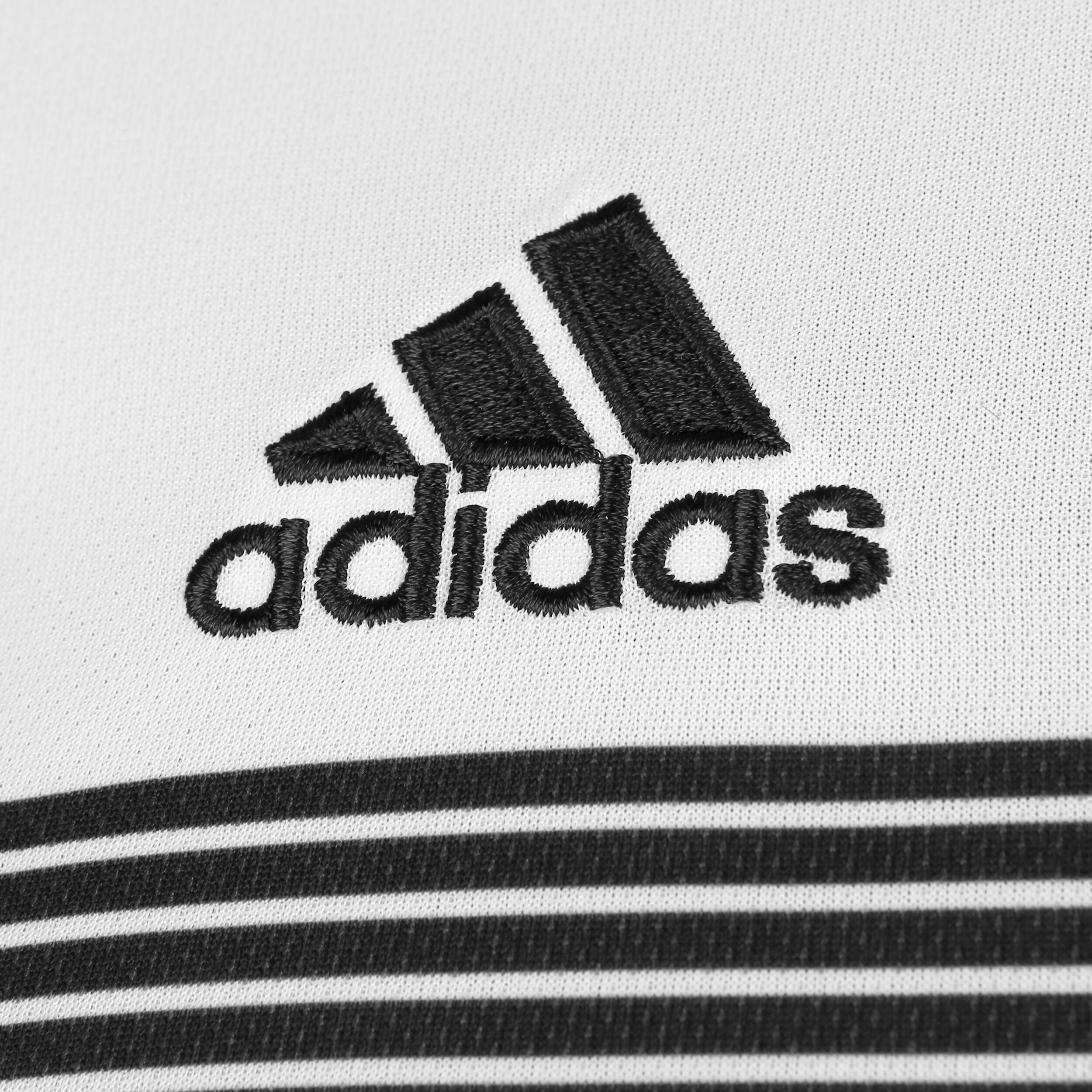 Simbolo adidas 2018 2025