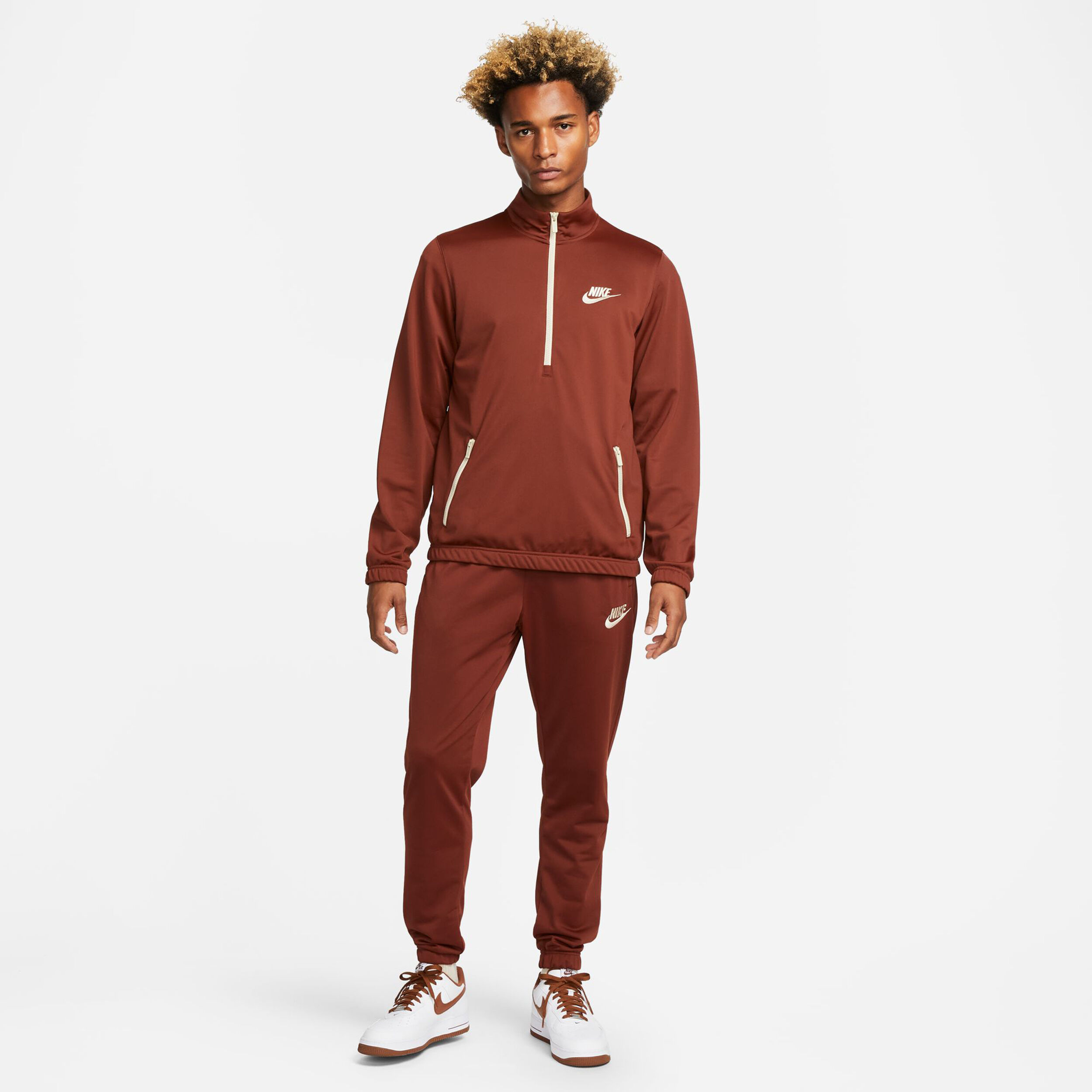 Nike tracksuit beige new arrivals