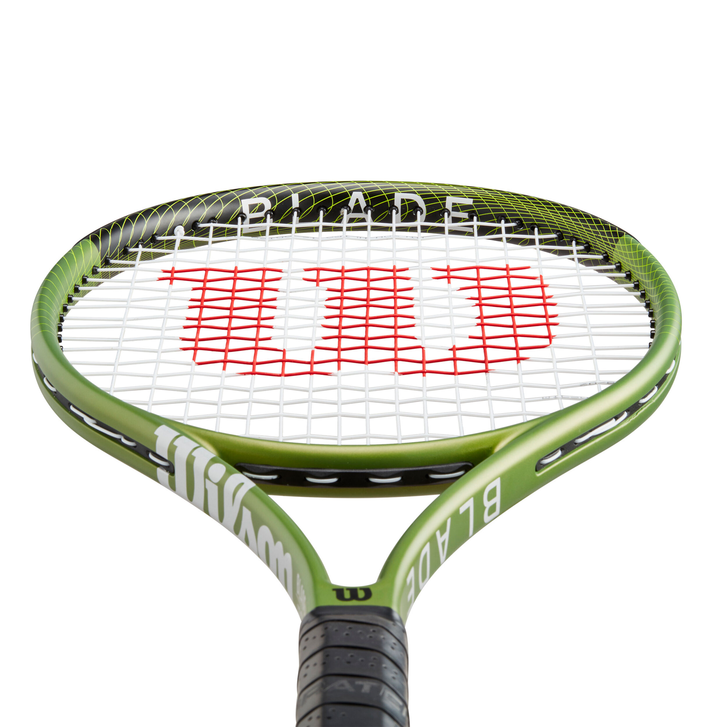 Buy Wilson Blade Feel 100 online | Tennis Point COM