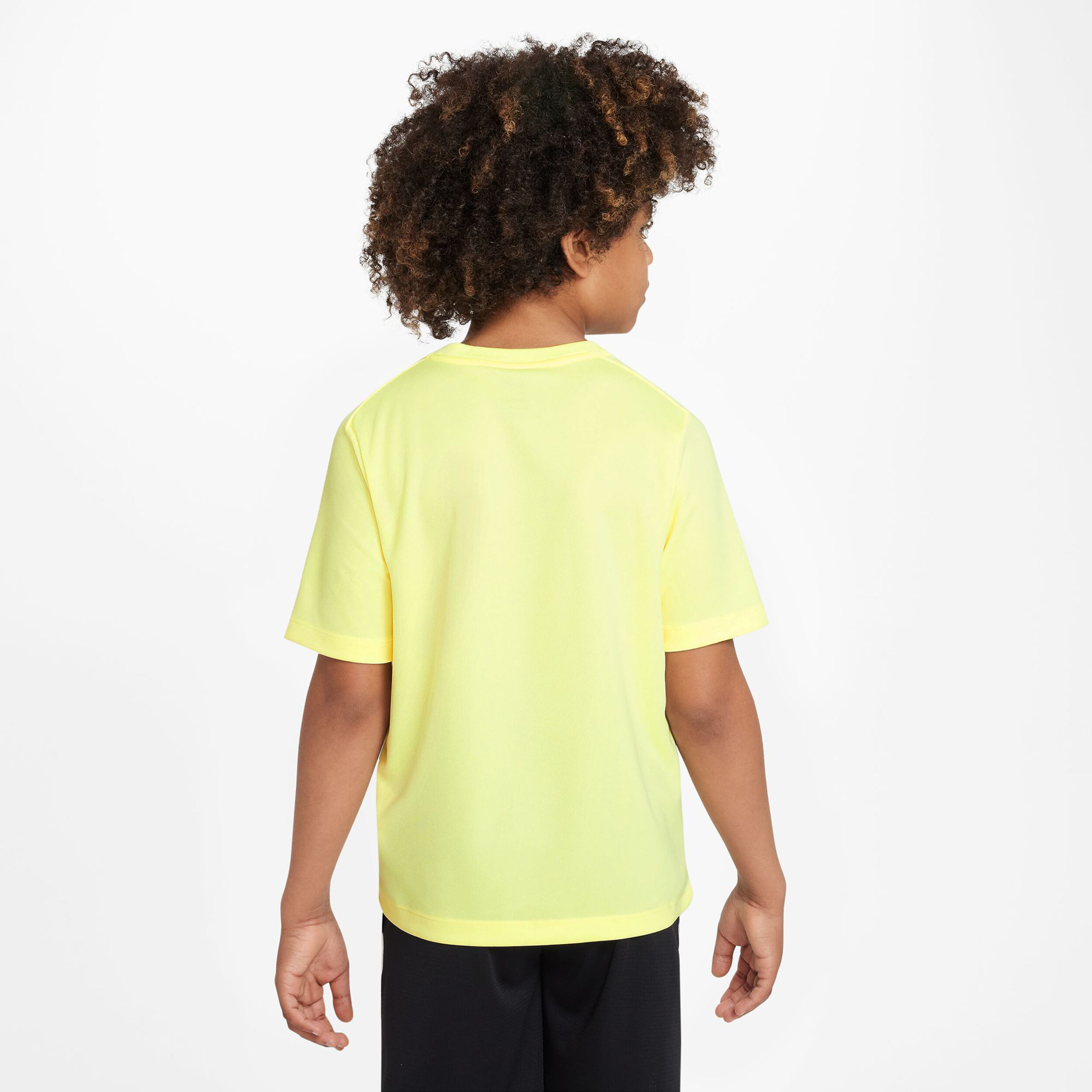 Boys yellow top nike shirt