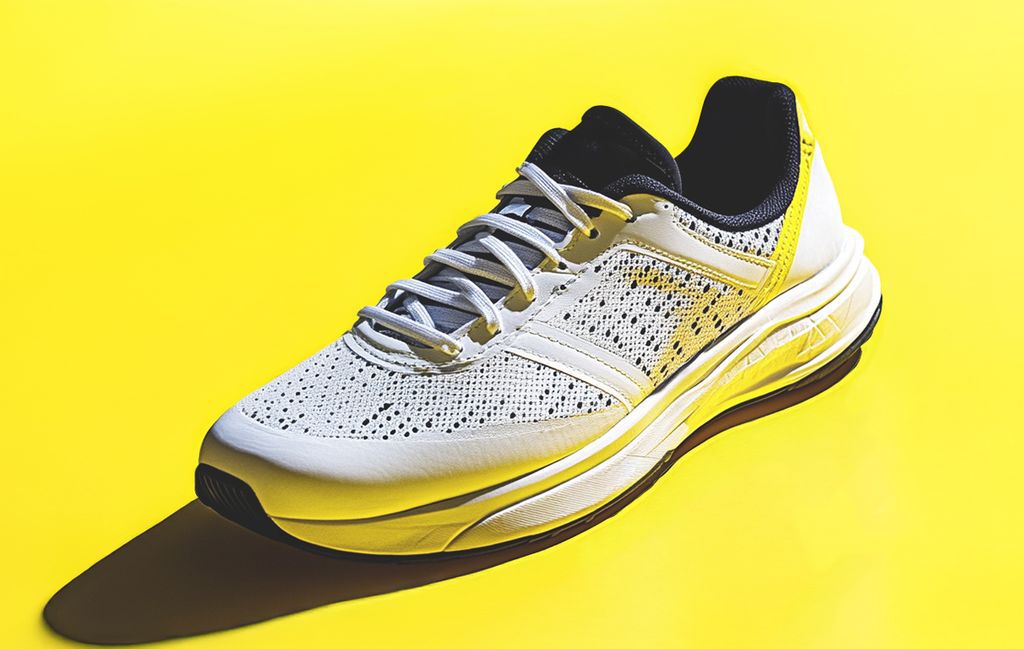 Buy Wilson Clash V3 online | Tennis-Point